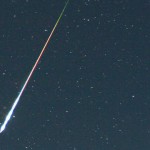 Што се метеори и зошто светат во различни бои?